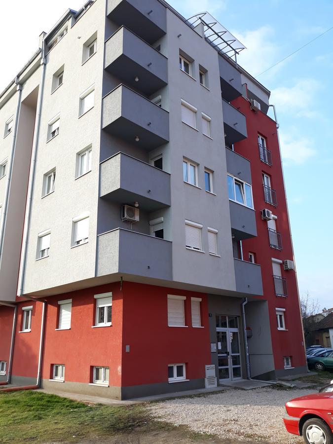 Apartment Azzuro Novi Sad Exterior photo